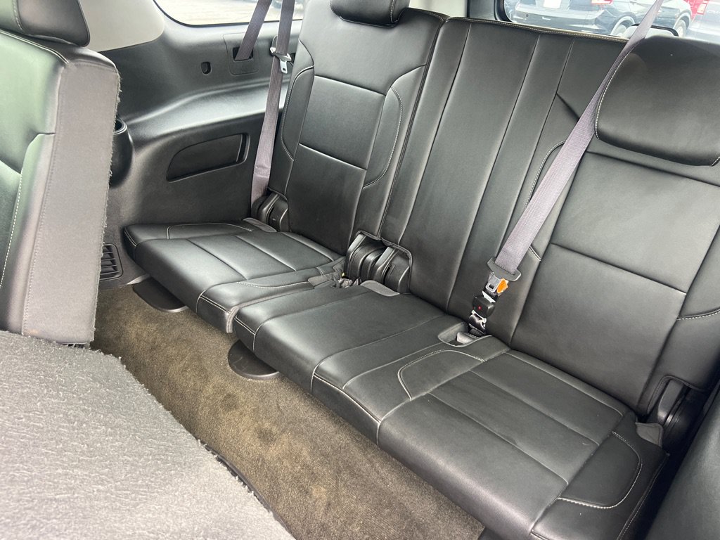 Used 2015 Chevrolet Suburban LT AWD/4WD image 15