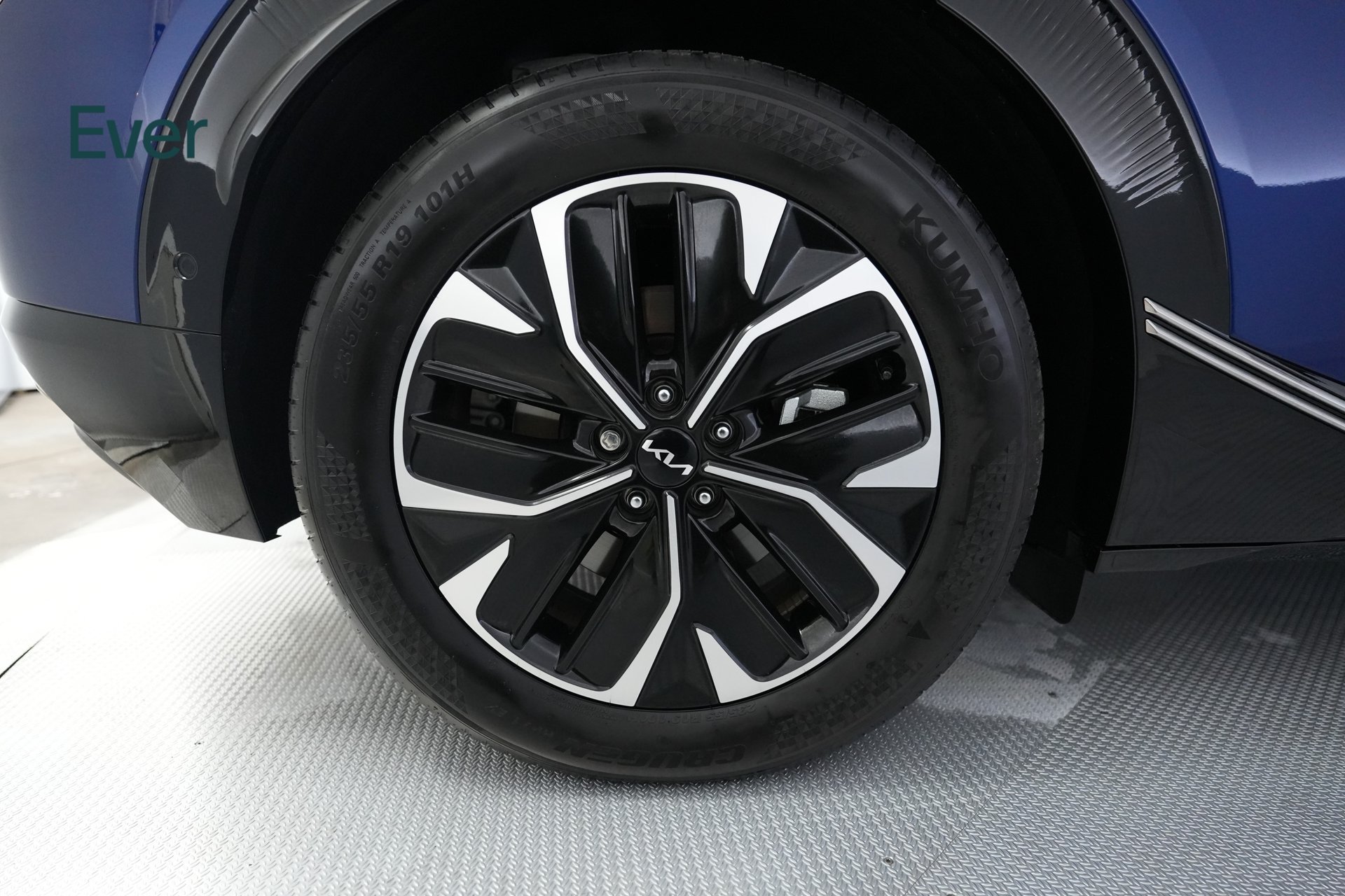 Used 2024 Kia EV6 Wind w/ Wind Technology Package RWD image 21