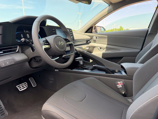 New 2026 Hyundai Elantra Sport FWD image 4