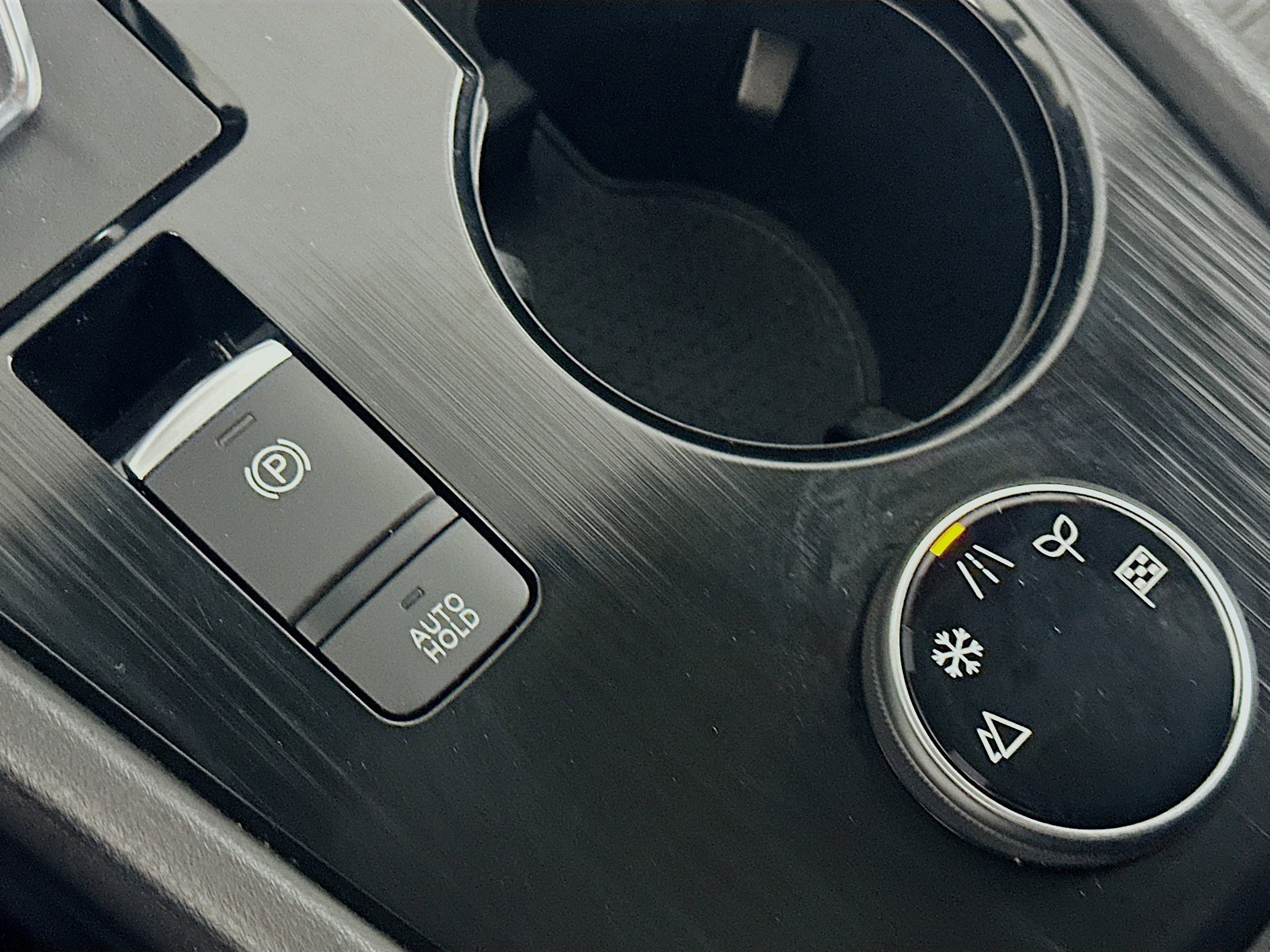 Used 2023 Nissan Rogue SV image 25