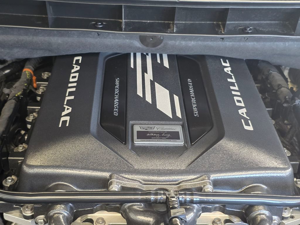 Certified 2026 Cadillac Escalade V w/ LPO, ONYX Package image 51