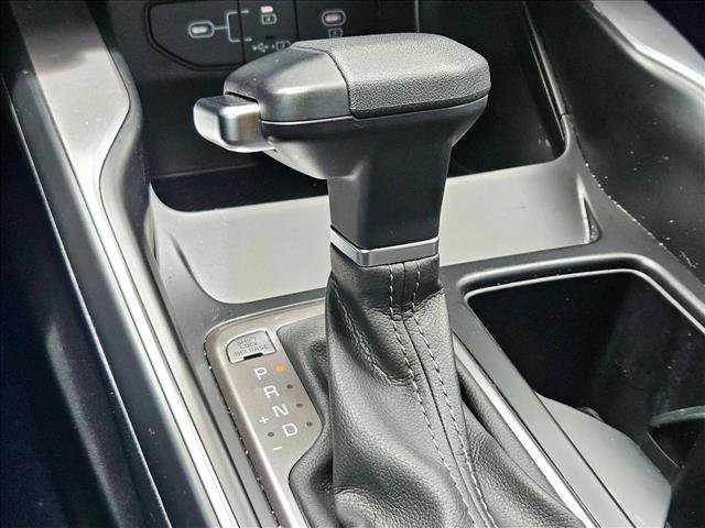 Used 2025 Kia Sorento LX FWD image 11