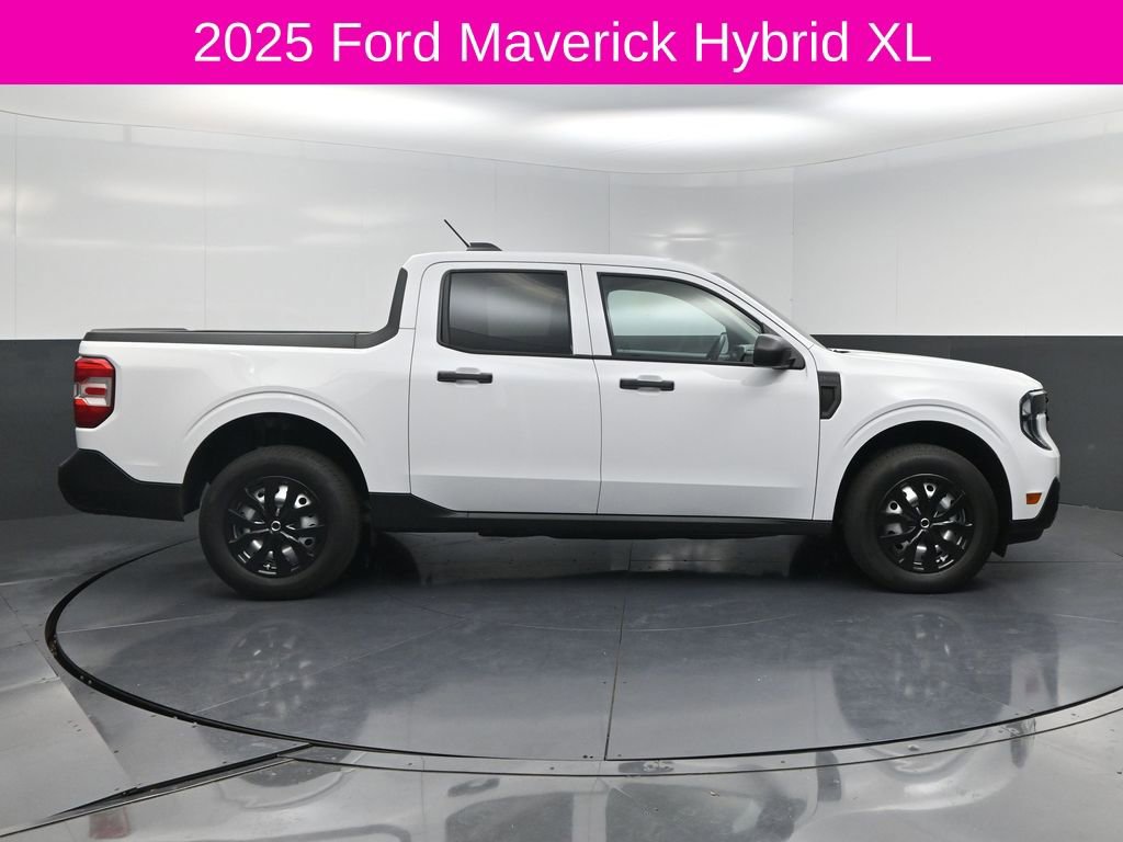 Used 2025 Ford Maverick XL FWD image 4