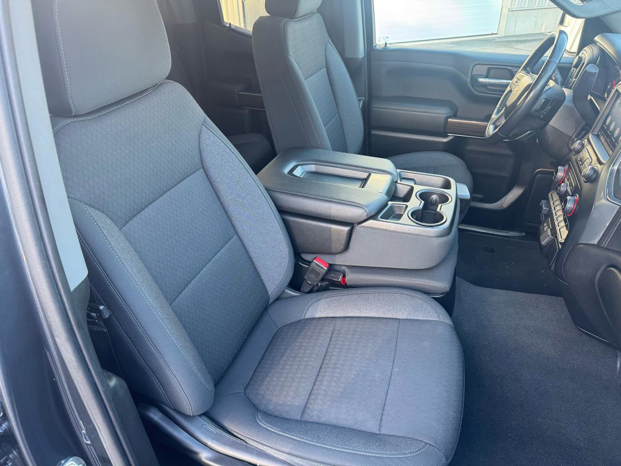 Used 2021 Chevrolet Silverado 1500 RST image 31