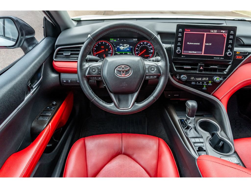 Used 2022 Toyota Camry XSE image 17