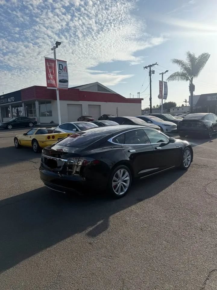 Used 2015 Tesla Model S 85D AWD/4WD image 4