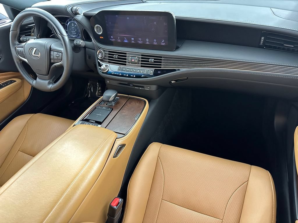 Used 2022 Lexus LS 500 AWD image 37