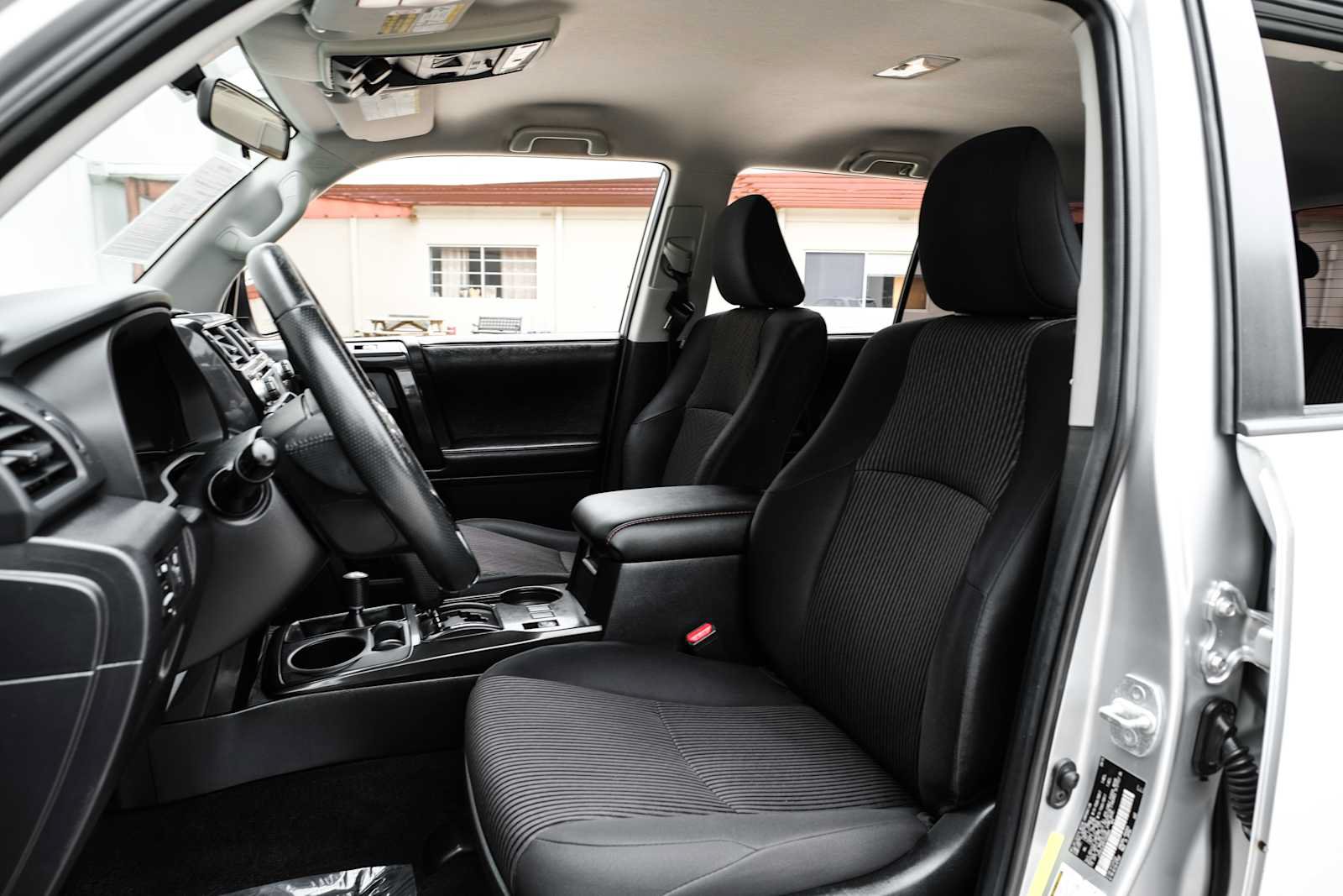 Used 2015 Toyota 4Runner Trail AWD/4WD image 32