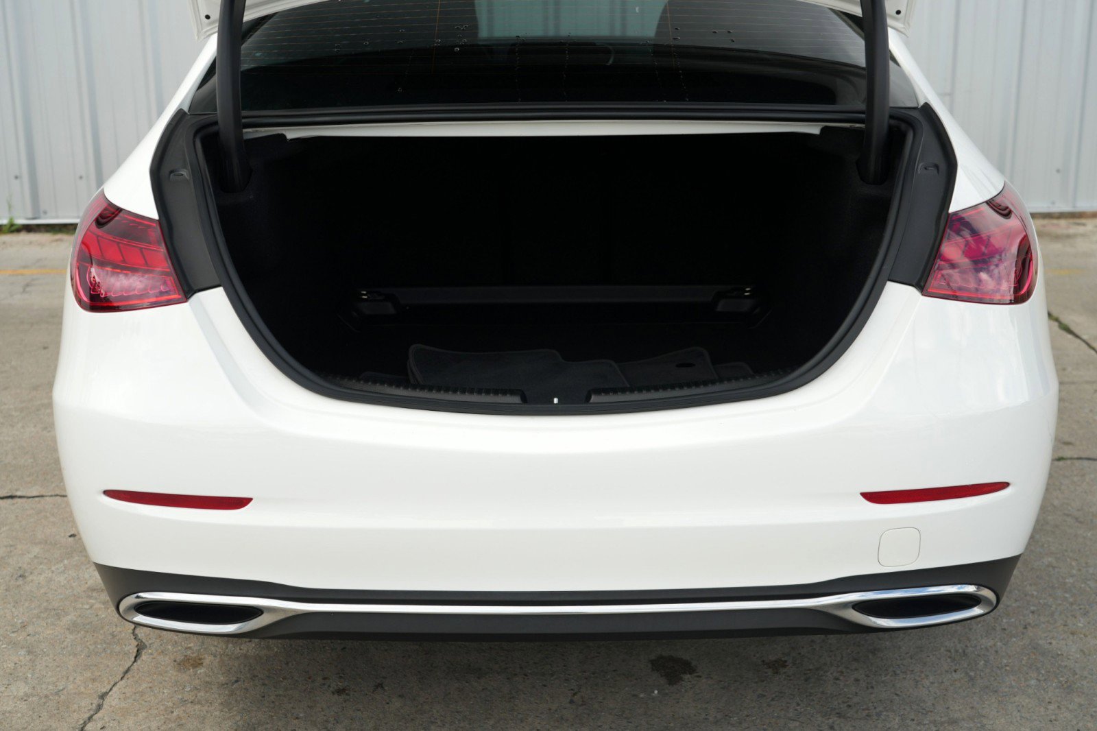 Used 2022 Mercedes-Benz C 300 Sedan image 9