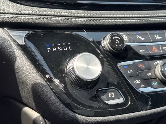 Used 2025 Chrysler Pacifica Limited FWD image 17