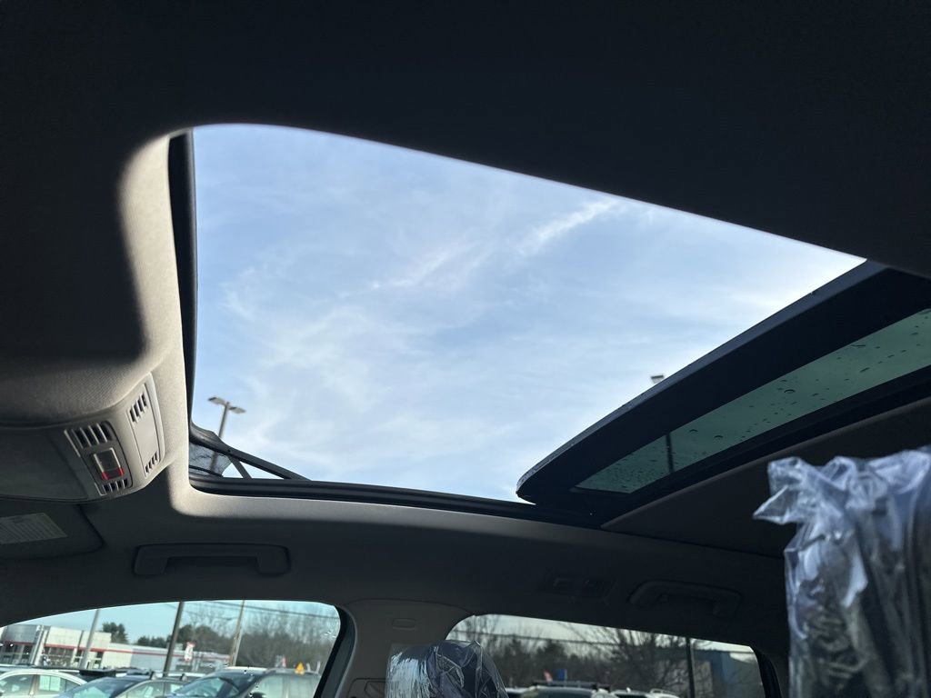 New 2026 Volkswagen Taos SE image 21