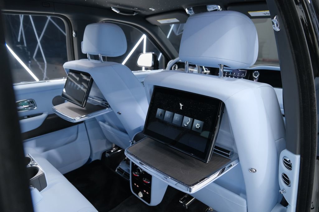 Used 2026 Rolls-Royce Cullinan AWD/4WD image 50