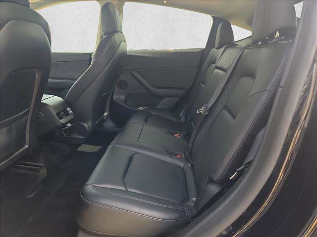 Used 2022 Tesla Model Y Long Range image 18