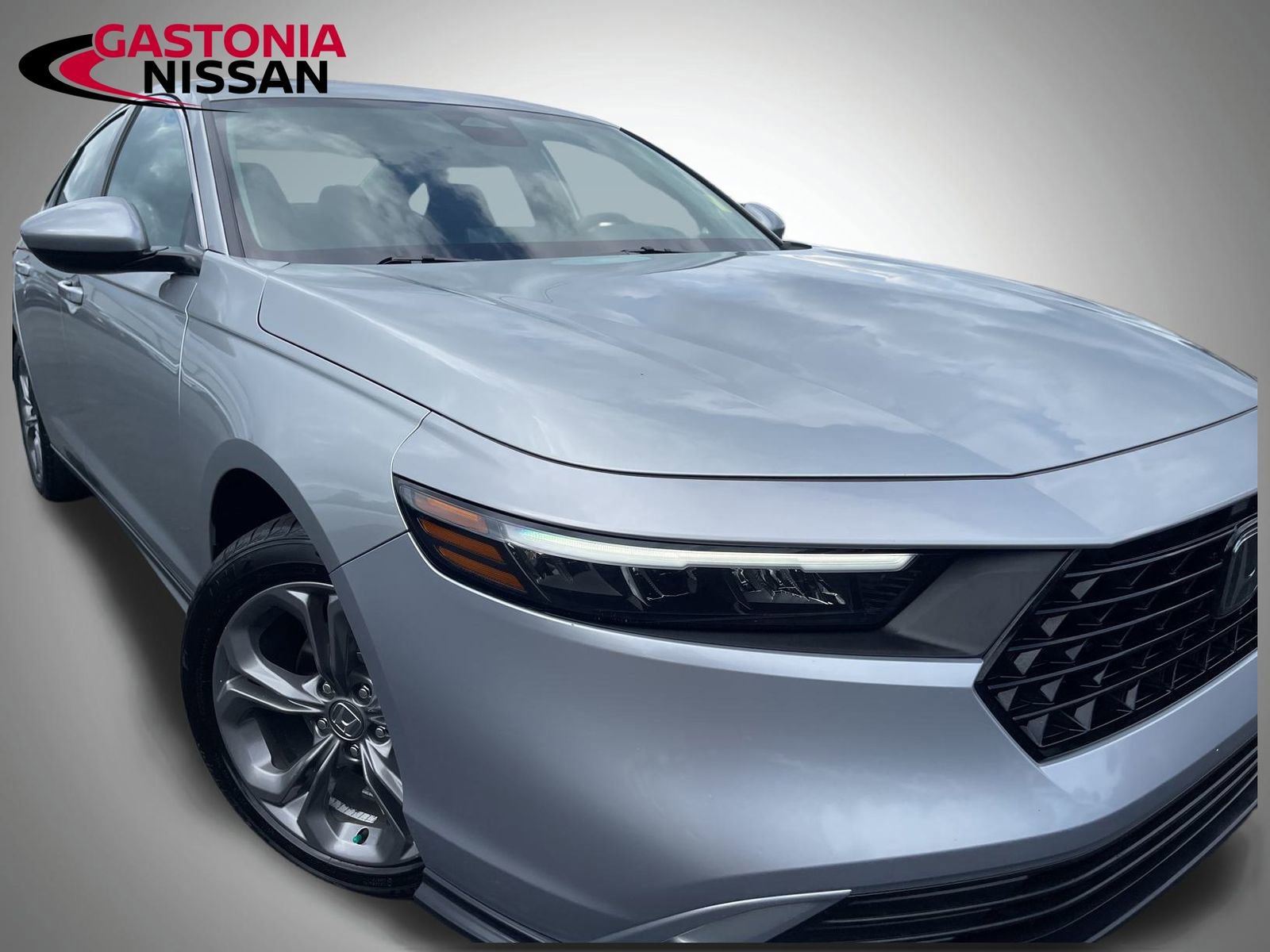 Used 2024 Honda Accord EX image 3