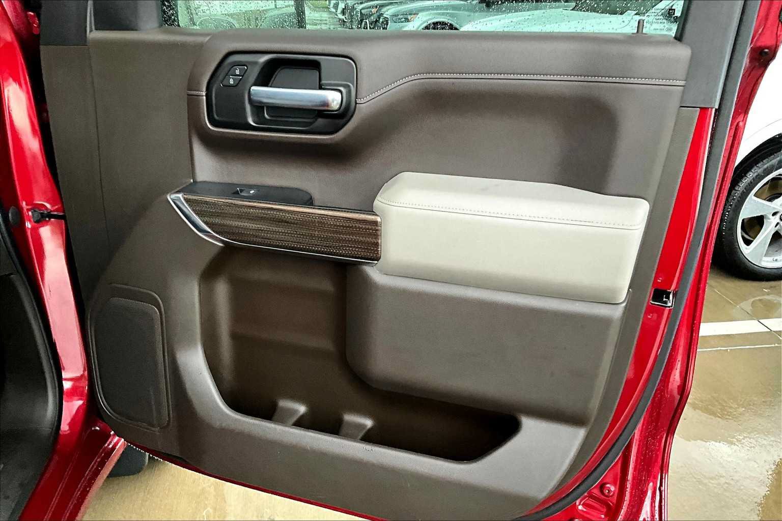 Used 2020 Chevrolet Silverado 1500 RST w/ Texas Edition RWD image 23