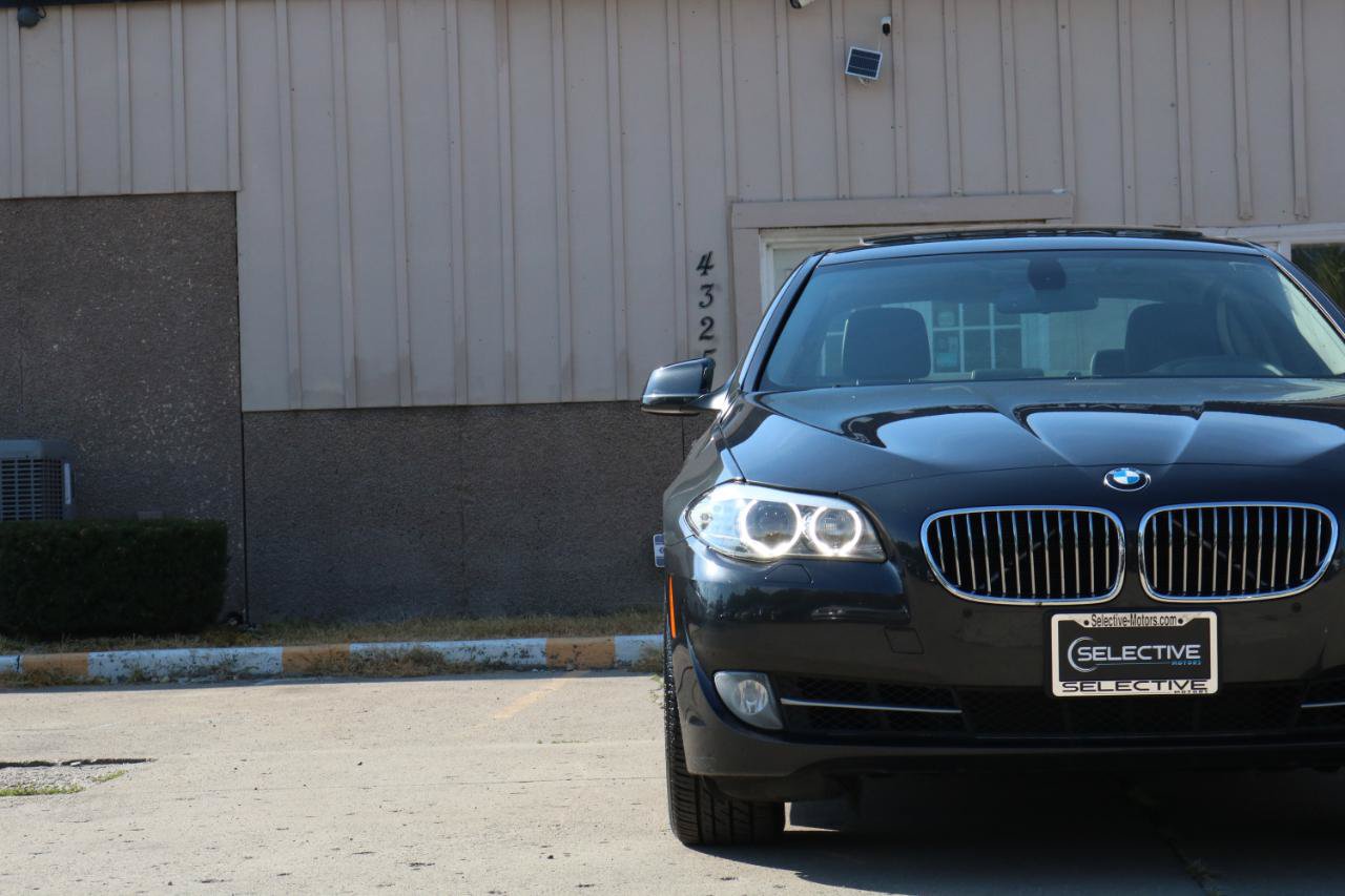 Used 2012 BMW 535i xDrive Sedan AWD/4WD image 3