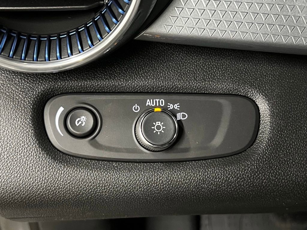 New 2026 Chevrolet Trax LT w/ Driver Confidence Package image 13