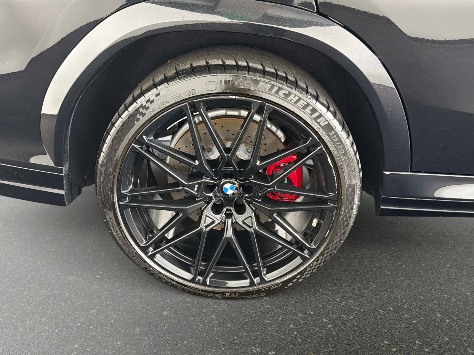 Used 2024 BMW X6 M Competition image 17