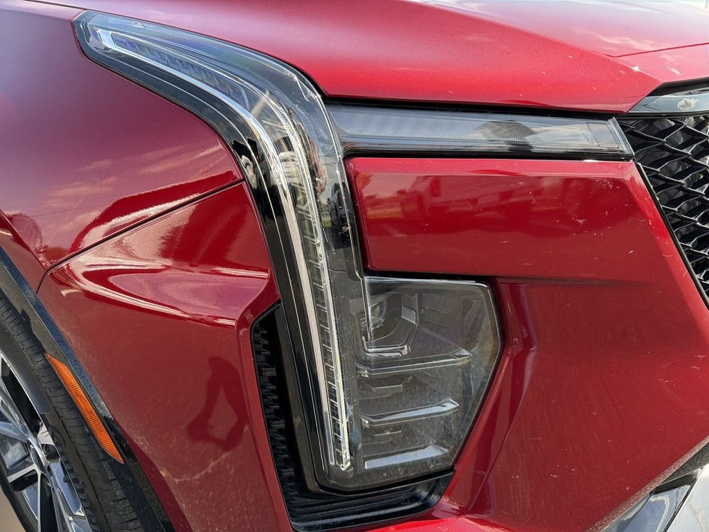 Certified 2024 Cadillac XT4 Sport FWD image 11