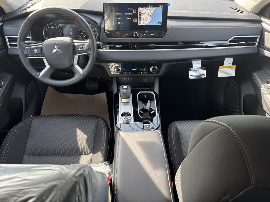 New 2026 Mitsubishi Outlander ES FWD image 6