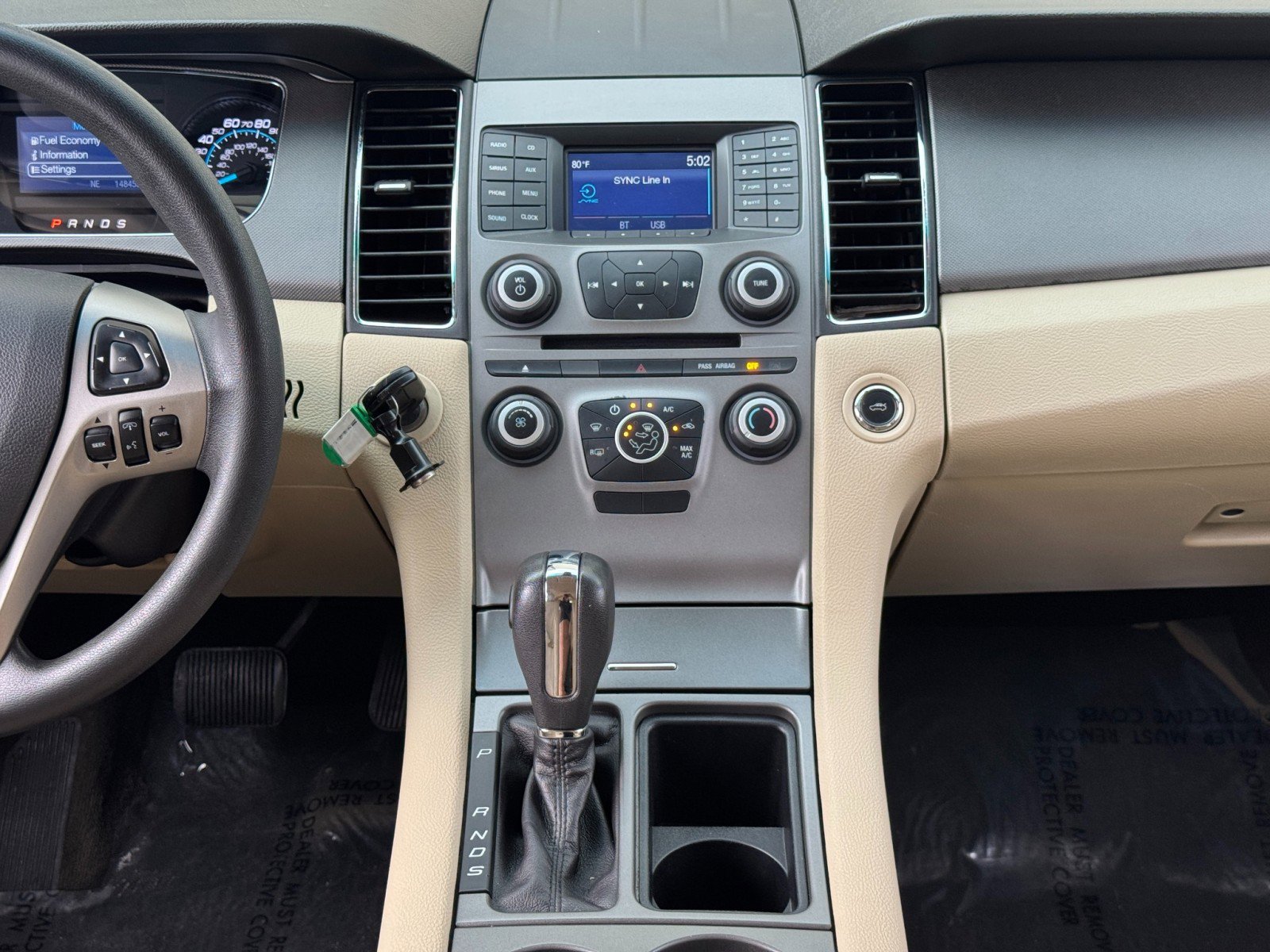Used 2015 Ford Taurus SE FWD image 20