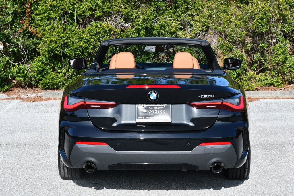 Used 2022 BMW 430i Convertible w/ M Sport Package image 5