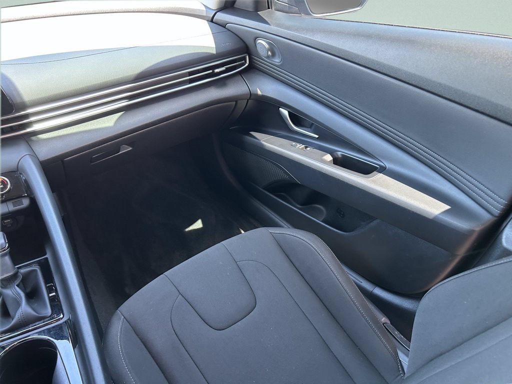 Used 2021 Hyundai Elantra SEL w/ Convenience Package FWD image 20