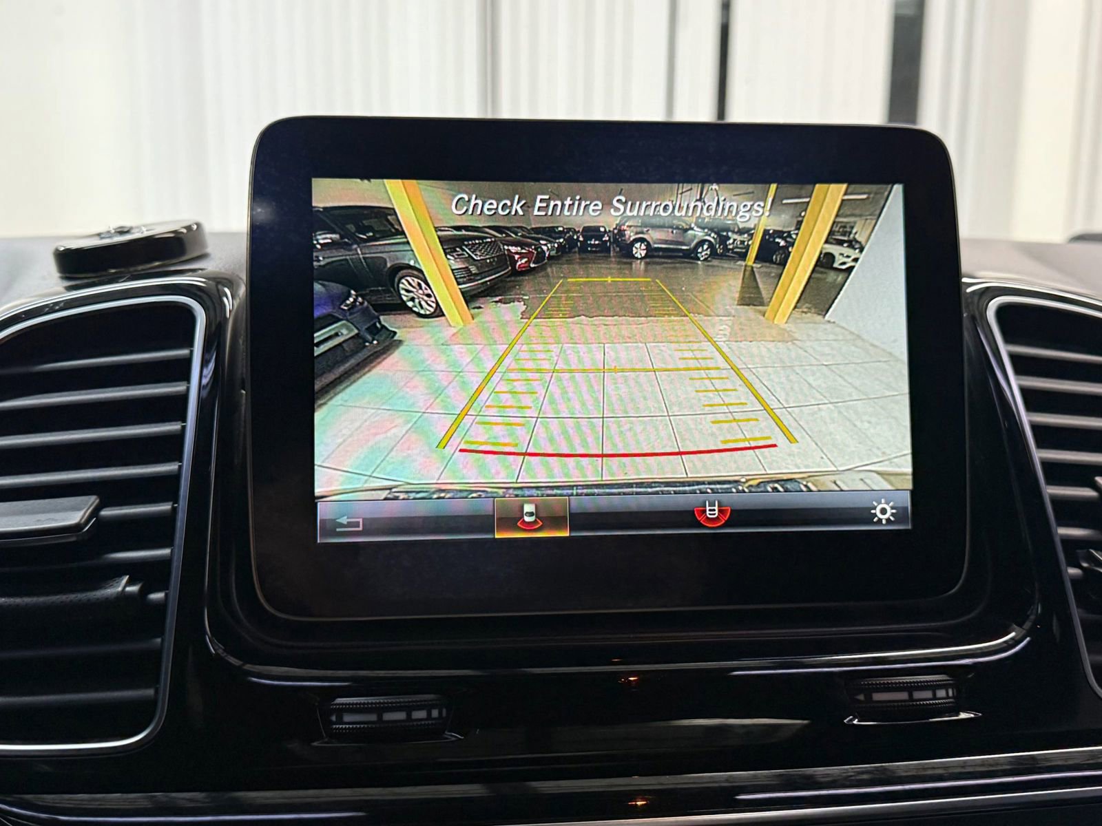 Used 2017 Mercedes-Benz GLE 350 w/ Premium 1 Package image 31