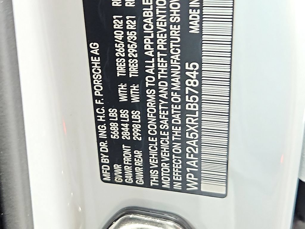 Certified 2024 Porsche Macan GTS AWD/4WD image 29