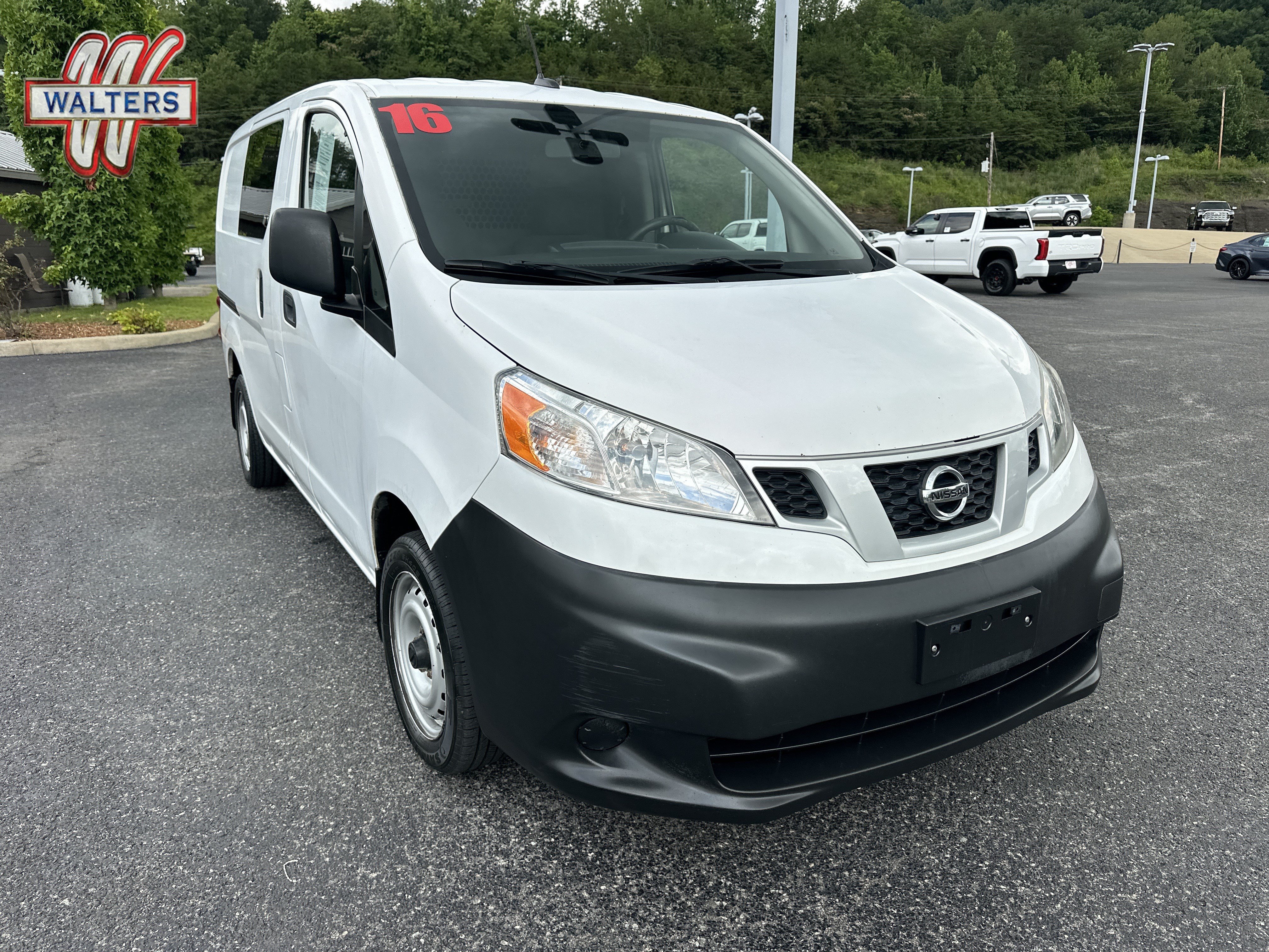 Used 2016 Nissan NV200 SV w/ Technology Package FWD image 1