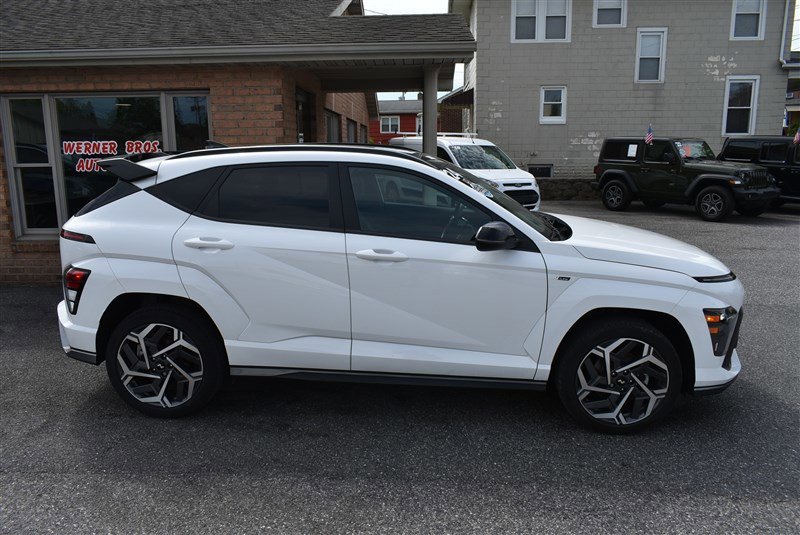 Used 2024 Hyundai Kona N Line AWD/4WD image 2