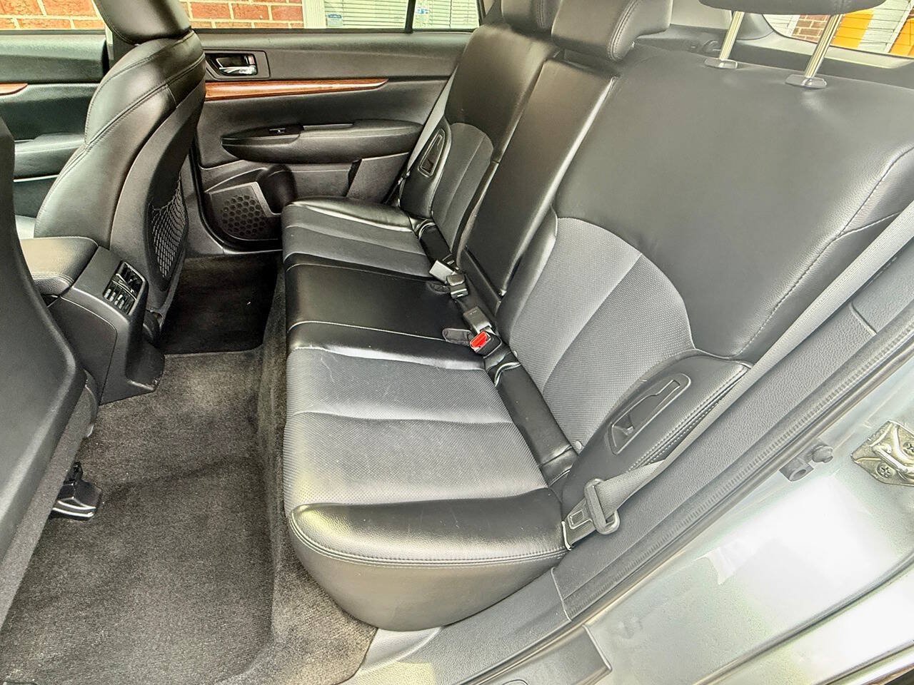 Used 2014 Subaru Outback 3.6R Limited AWD/4WD image 25