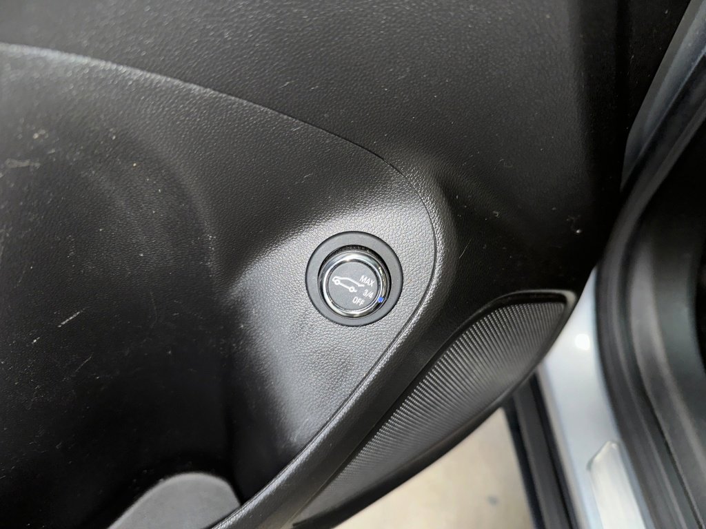 Certified 2023 Buick Encore GX Essence w/ Experience Buick Package image 7