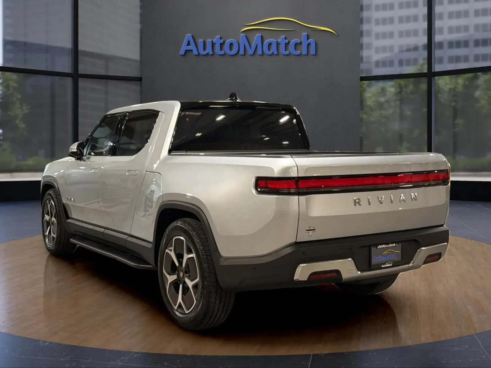 Used 2023 Rivian R1T Adventure Dual AWD/4WD image 8