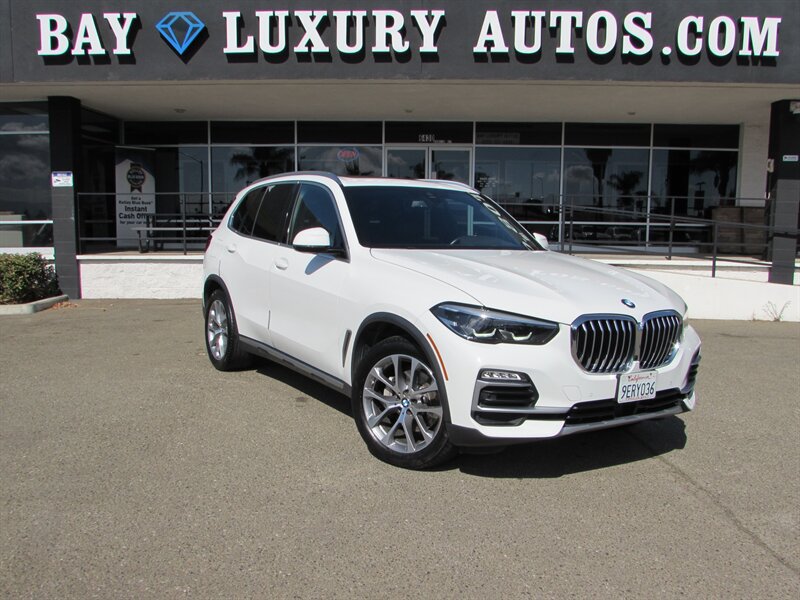 Used 2019 BMW X5 xDrive40i w/ Premium Package 2