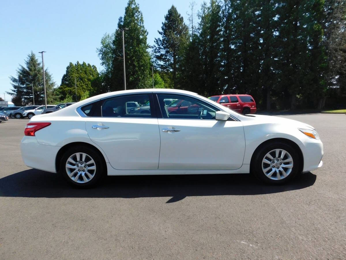 Used 2016 Nissan Altima 2.5 S w/ Power Driver Seat Package FWD image 19