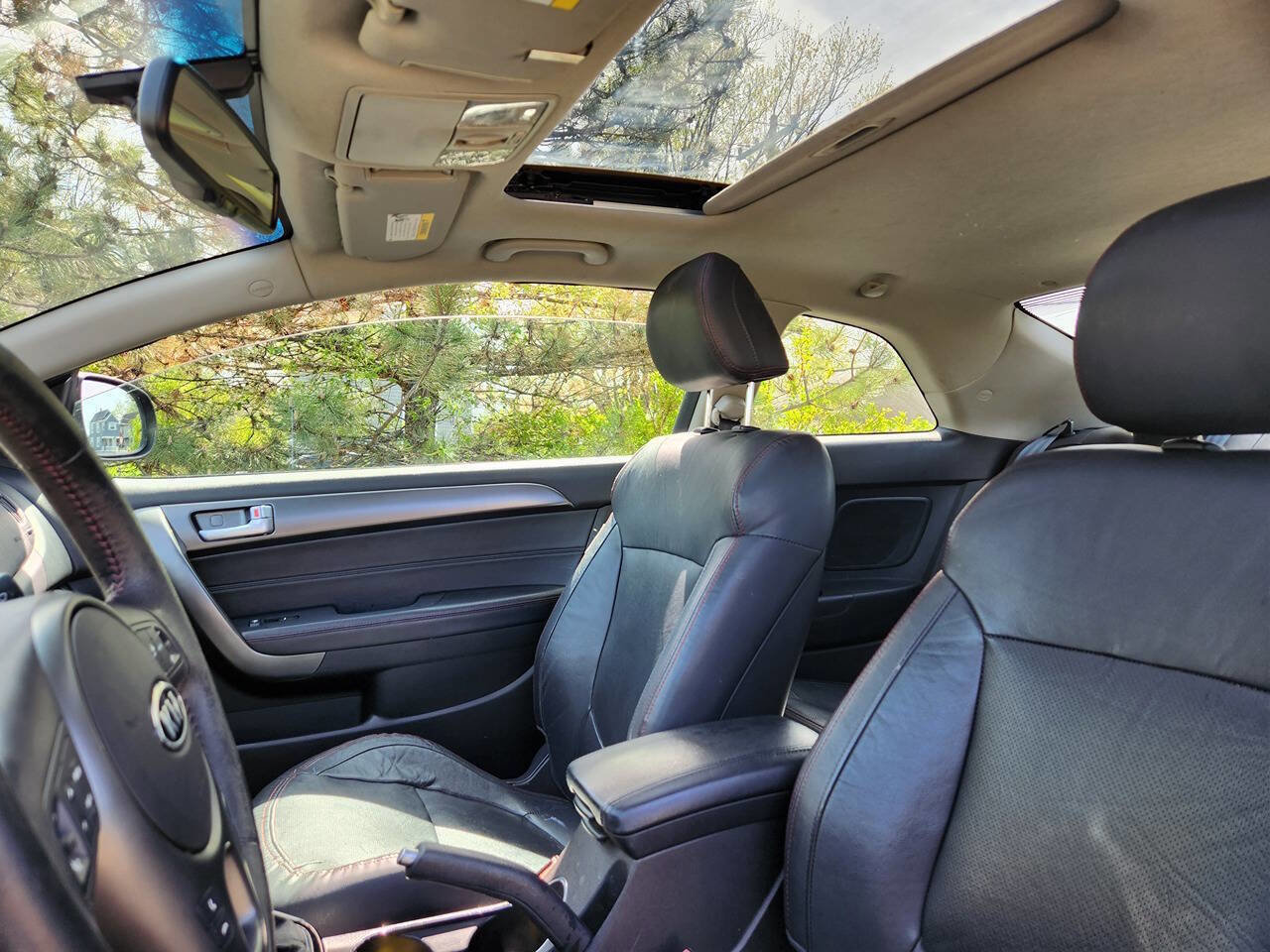 Used 2011 Kia Forte Koup SX w/ Leather Pkg FWD image 21
