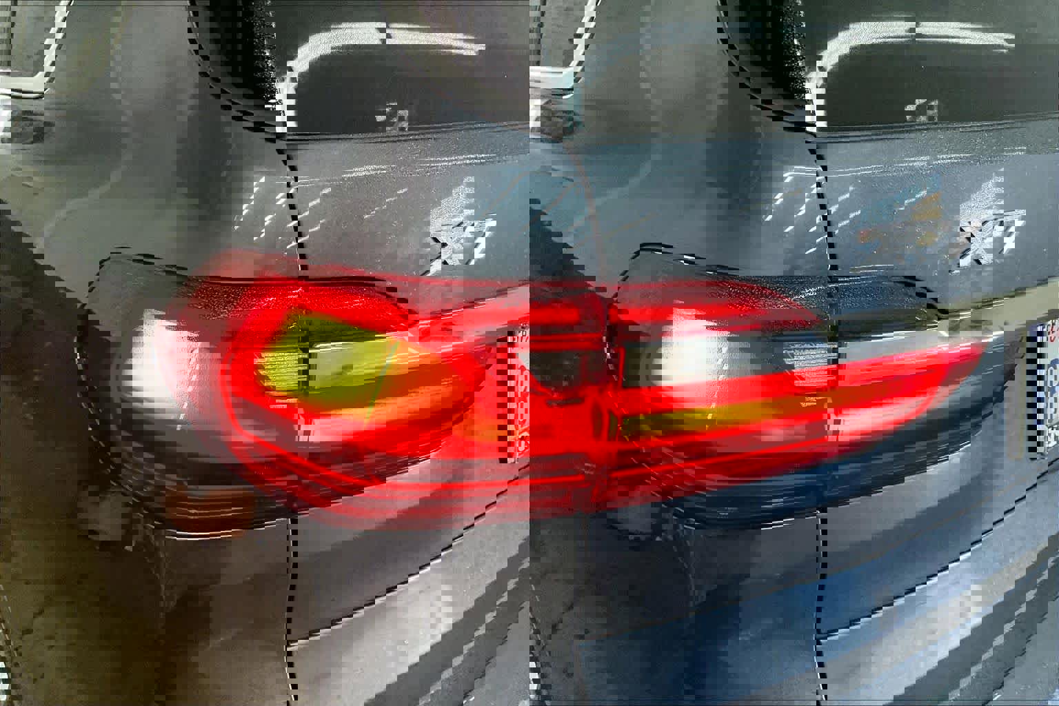 Used 2020 BMW X7 xDrive40i w/ Premium Package image 32