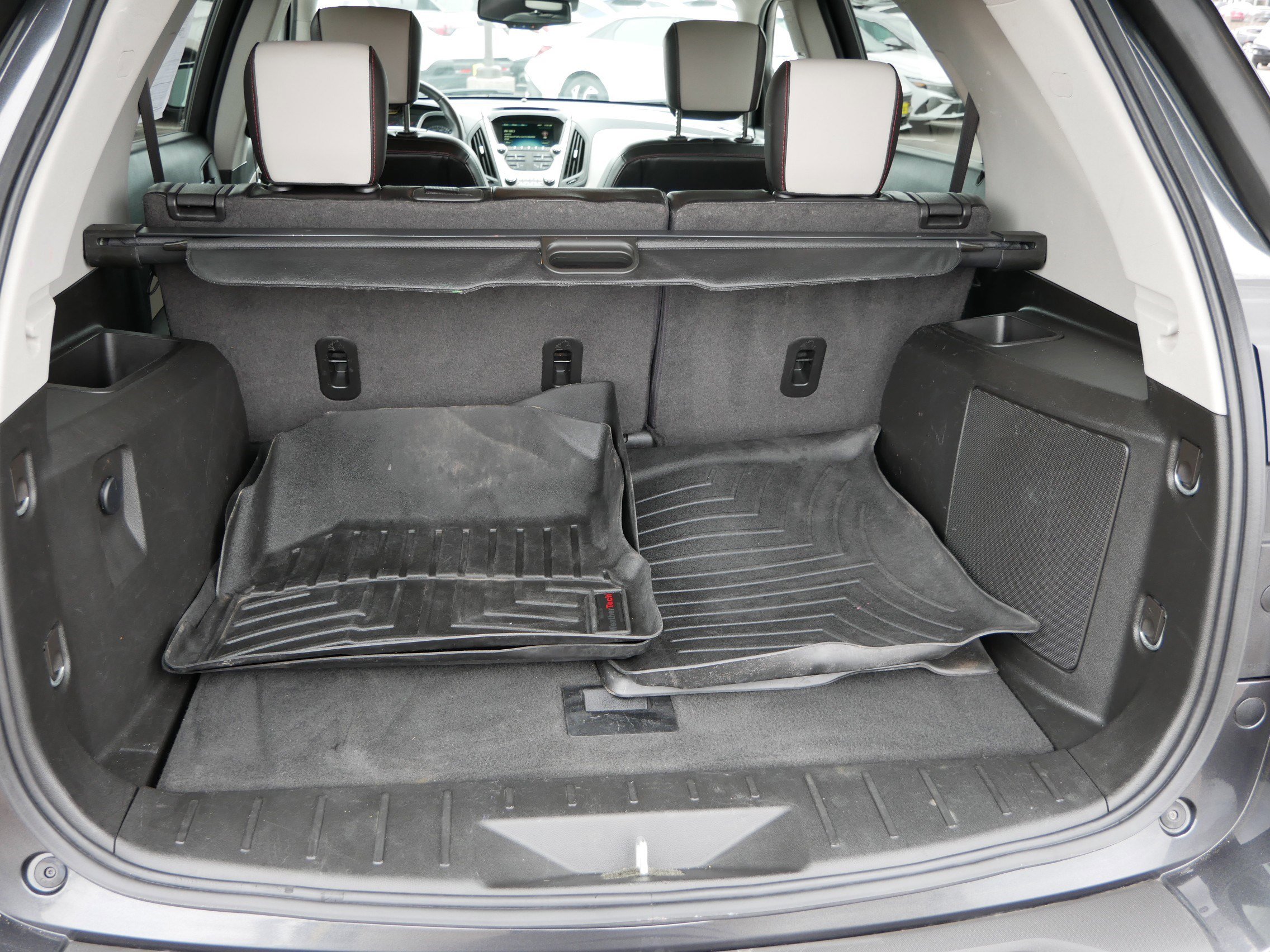 Used 2017 Chevrolet Equinox Premier w/ Enhanced Convenience Package AWD/4WD image 18