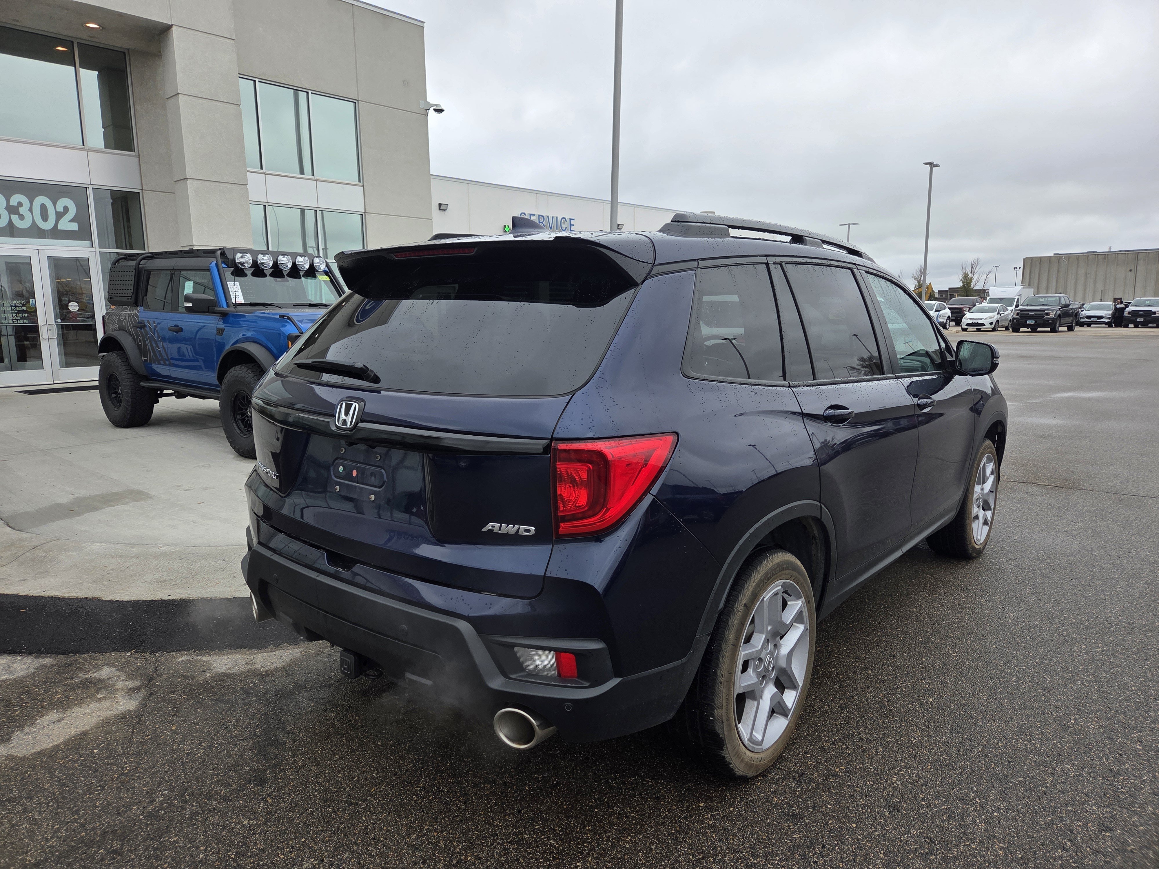 Used 2024 Honda Passport EX-L image 4