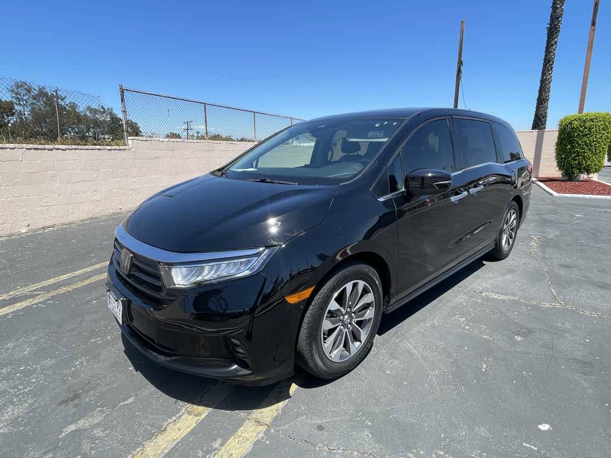 Used 2023 Honda Odyssey EX-L image 3