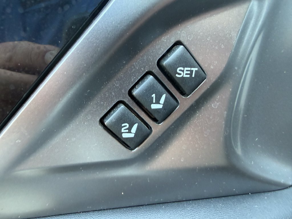 Used 2023 Subaru Outback Limited AWD/4WD image 23