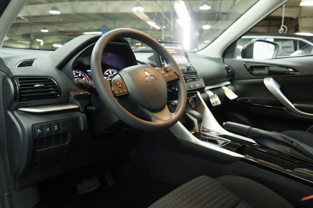 New 2026 Mitsubishi Eclipse Cross LE AWD/4WD image 5