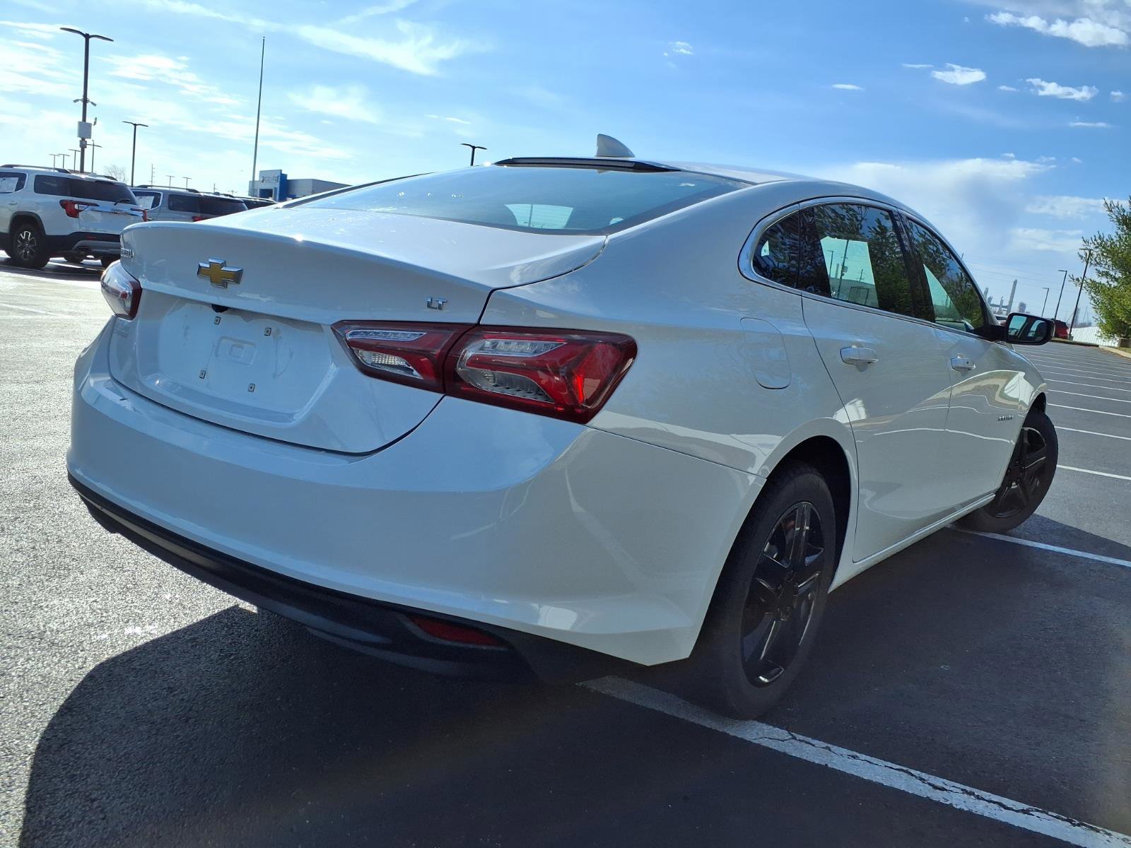 Used 2022 Chevrolet Malibu LT FWD image 28