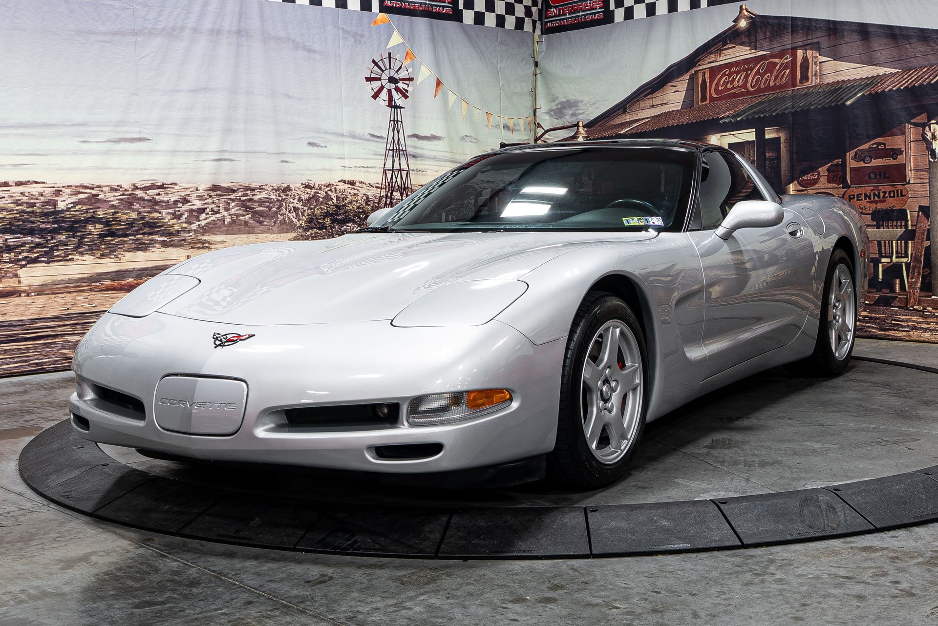 Used 1997 Chevrolet Corvette Coupe w/ Memory Pkg RWD image 2