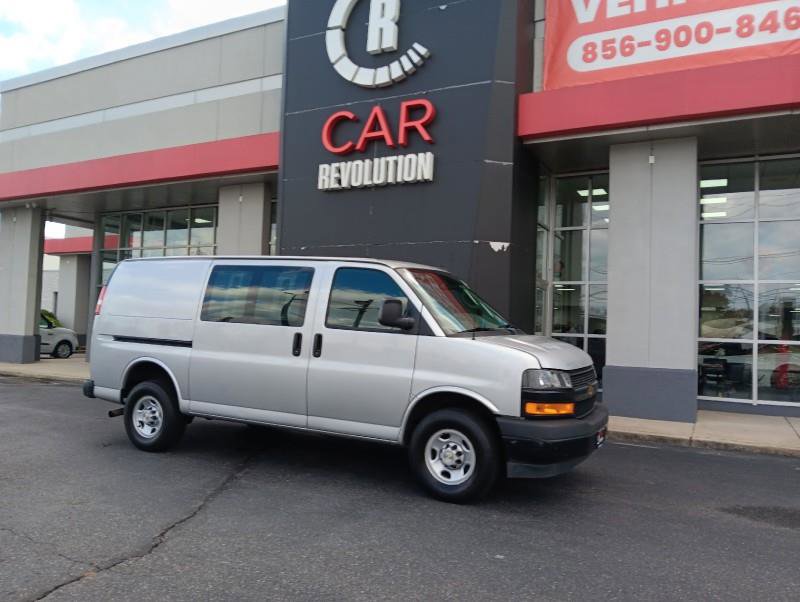 Used 2020 Chevrolet Express 3500 w/ Driver Convenience Package image 2