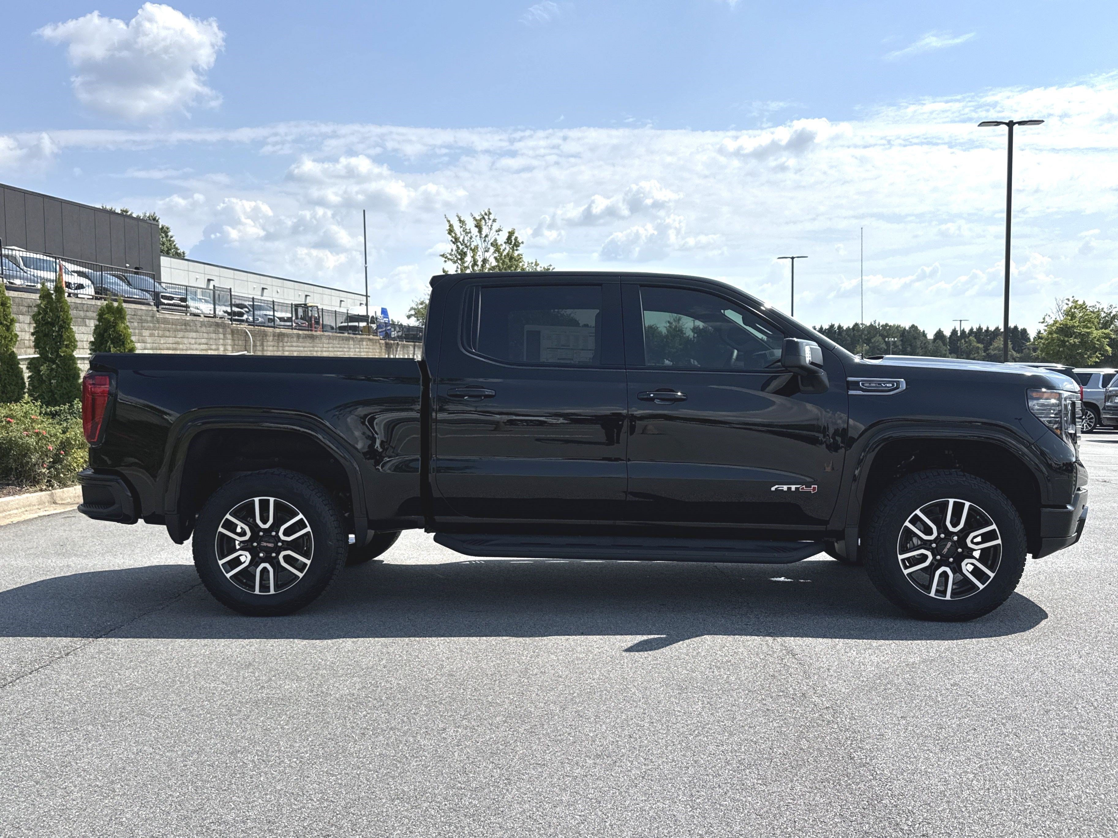 New 2026 GMC Sierra 1500 AT4 w/ AT4 Premium Package AWD/4WD image 11