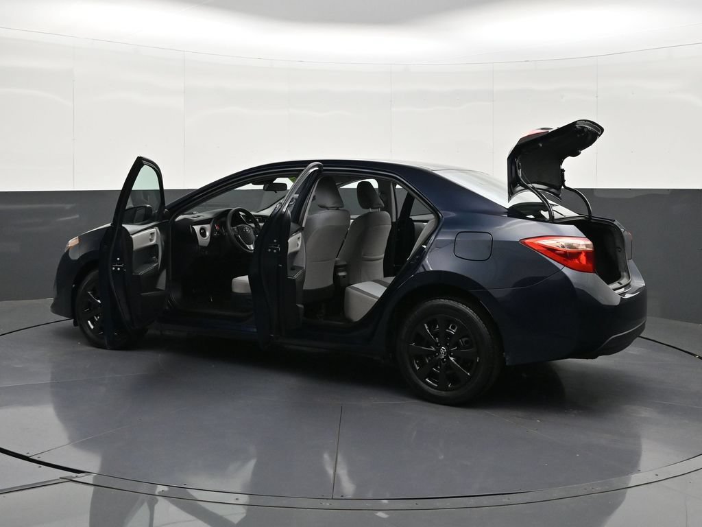 Used 2017 Toyota Corolla LE FWD image 40