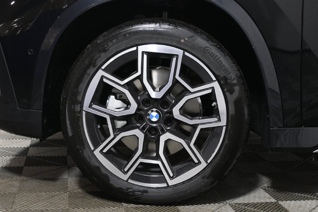 Used 2026 BMW X1 xDrive28i w/ Technology Package AWD/4WD image 12