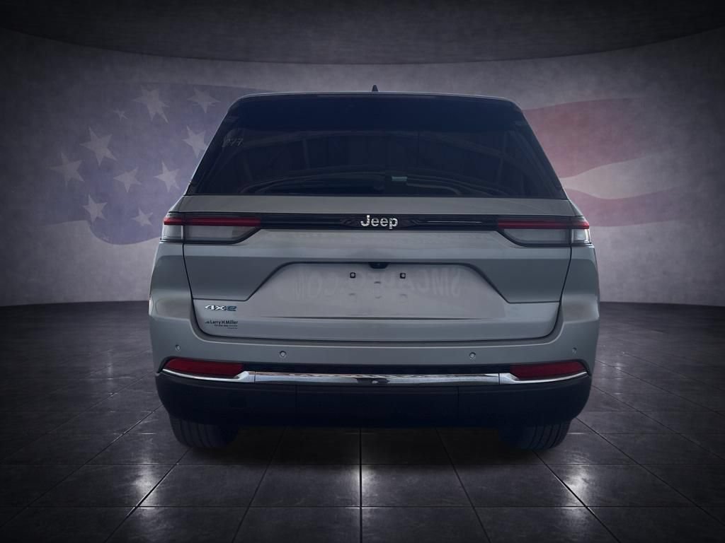 Used 2022 Jeep Grand Cherokee Limited 4xe AWD/4WD image 4